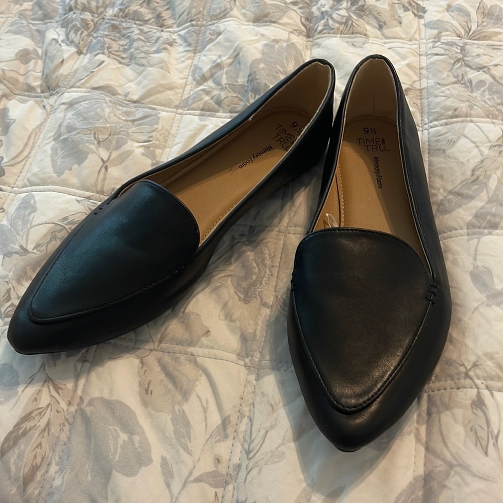 Nwot Time & Tru Memory foam flats 9.5